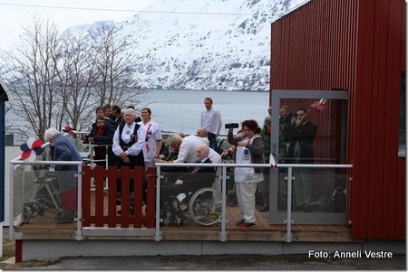 Stopp ved Øksfjord helsesenter